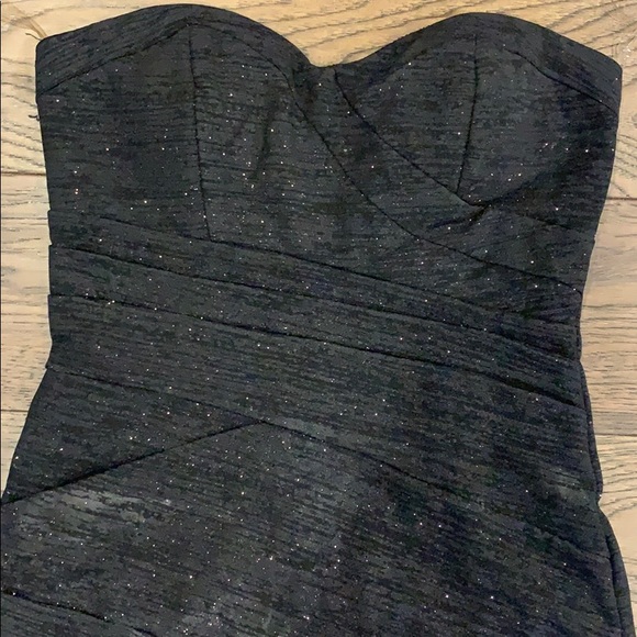 Le chateau dress - Picture 2 of 4